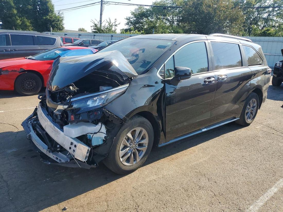 2026 TOYOTA SIENNA