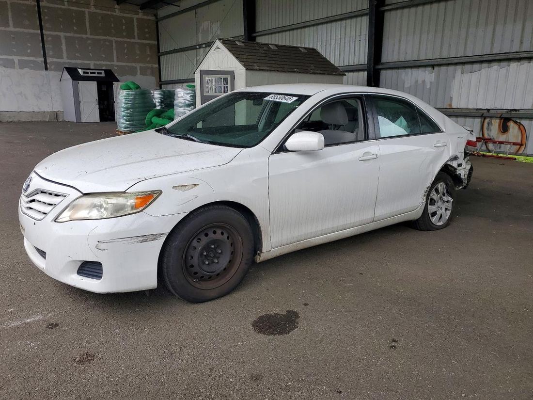 2011 TOYOTA CAMRY