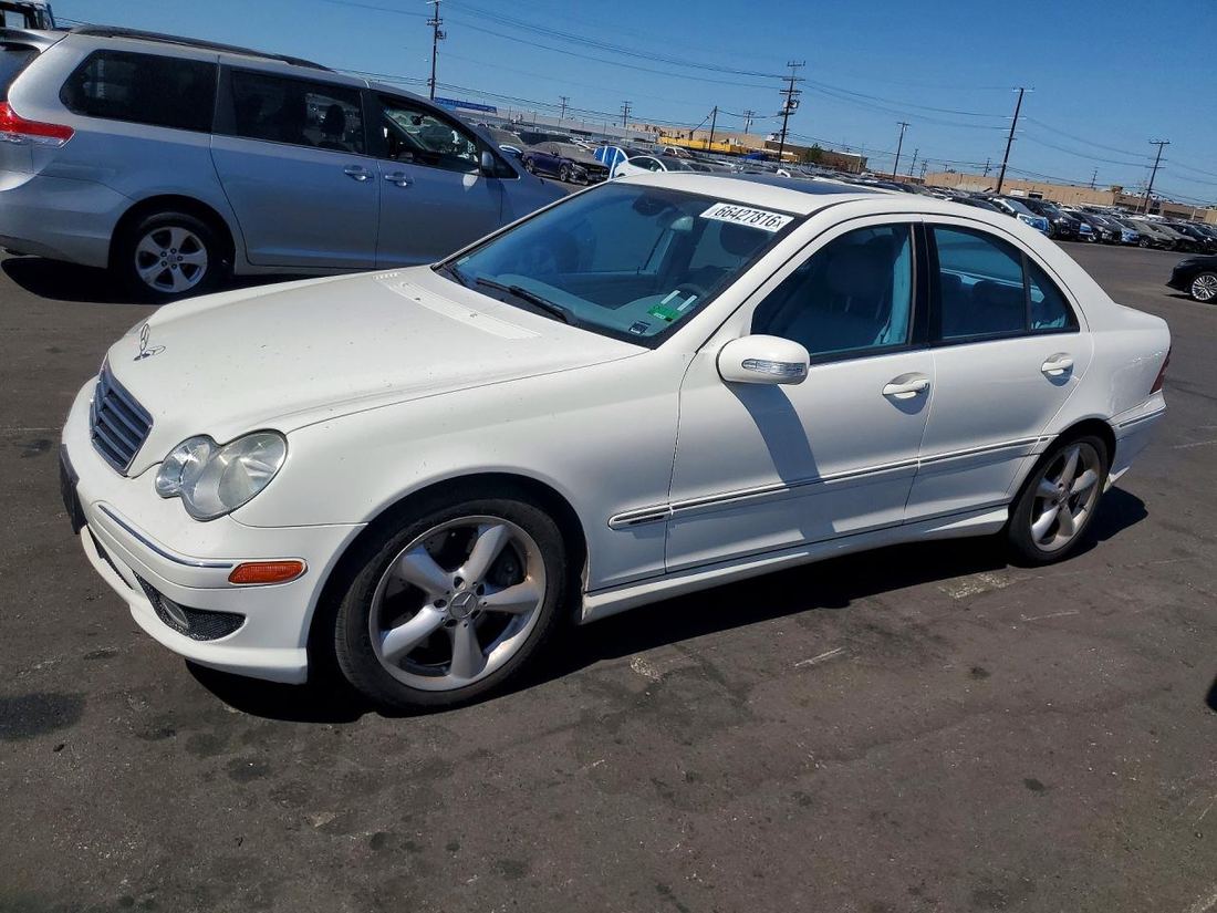 2005 MERCEDES-BENZ C