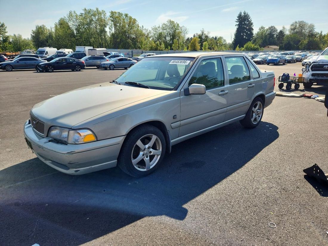 2000 VOLVO S70