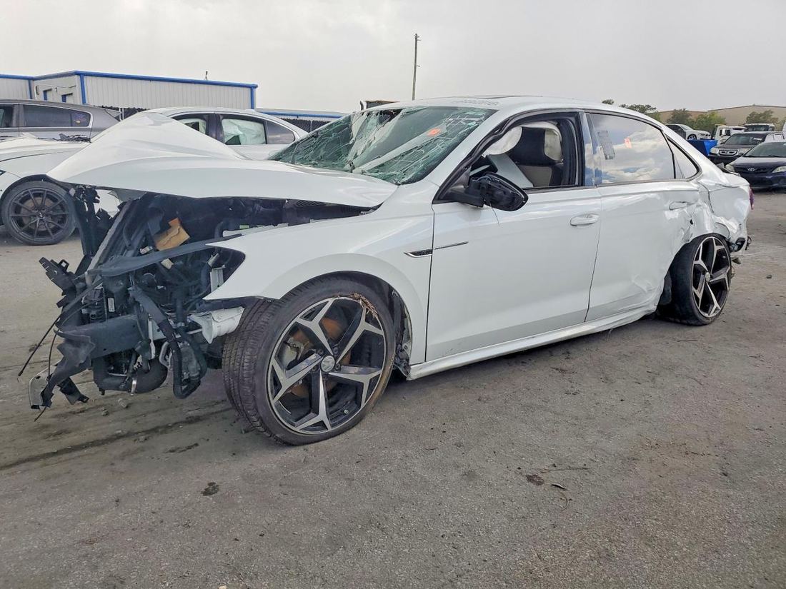 2021 VOLKSWAGEN PASSAT