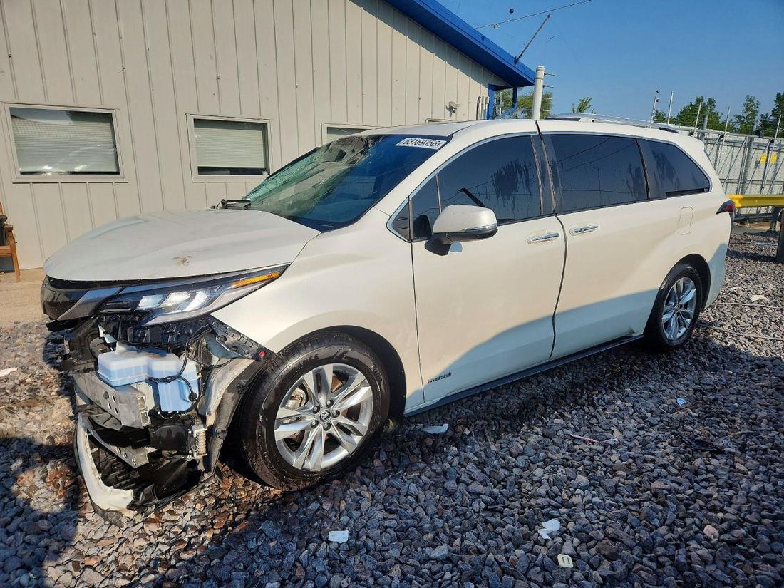 2021 TOYOTA SIENNA