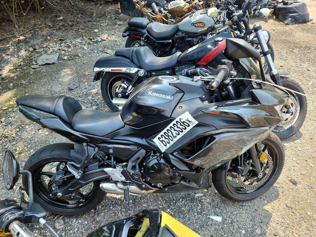2026 KAWASAKI EX650