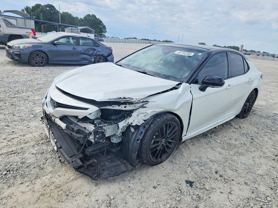 2023 TOYOTA CAMRY