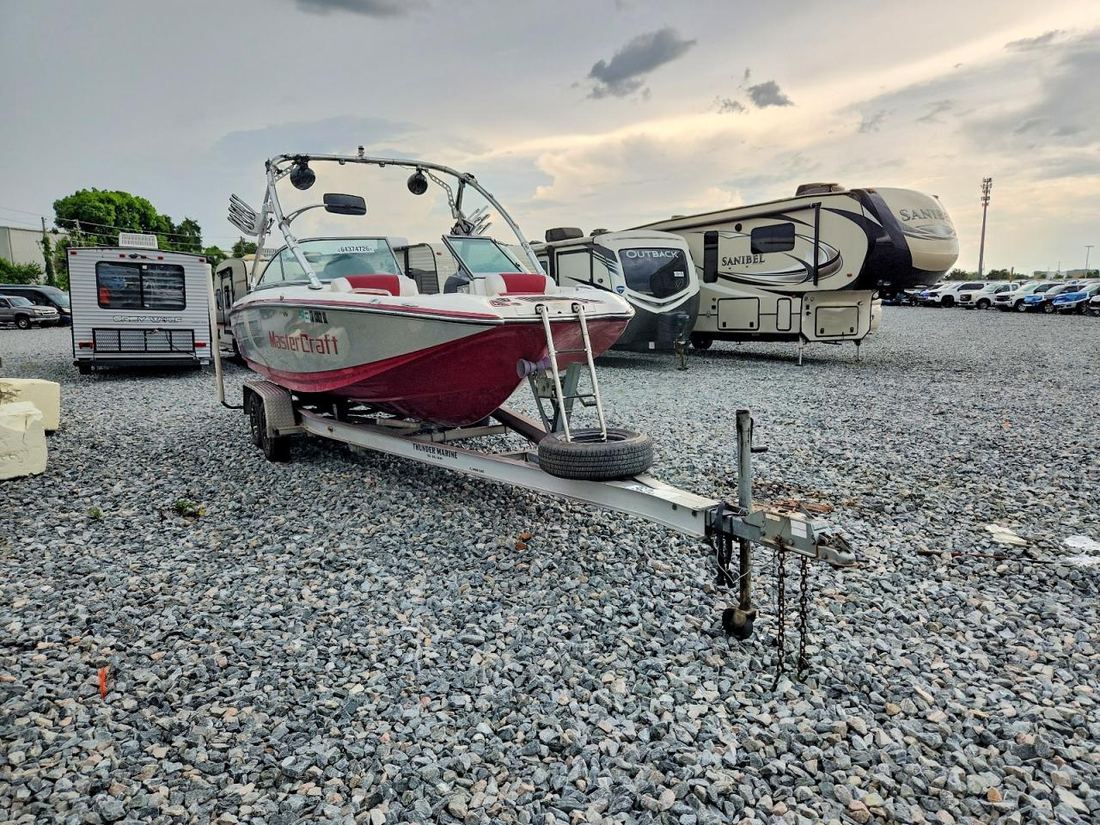 2011 SEAMASTER/UNITED MARINE COR BOAT