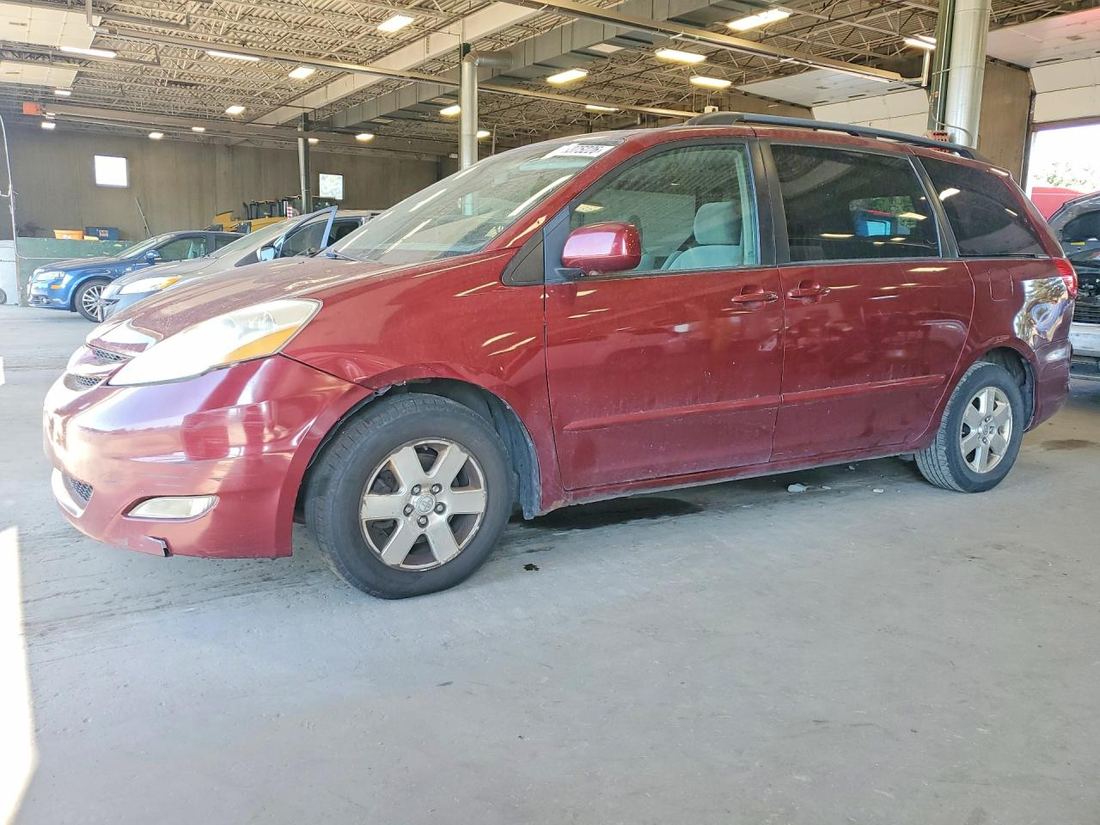 2007 TOYOTA SIENNA