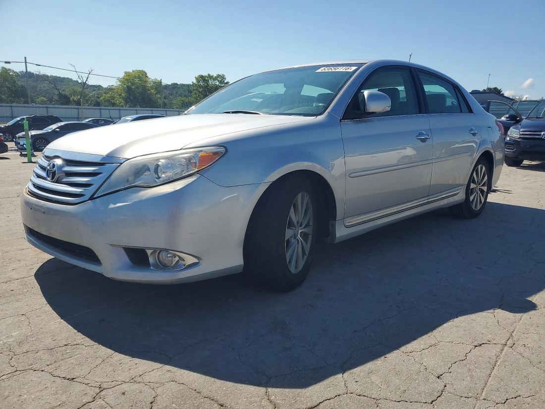 2011 TOYOTA AVALON
