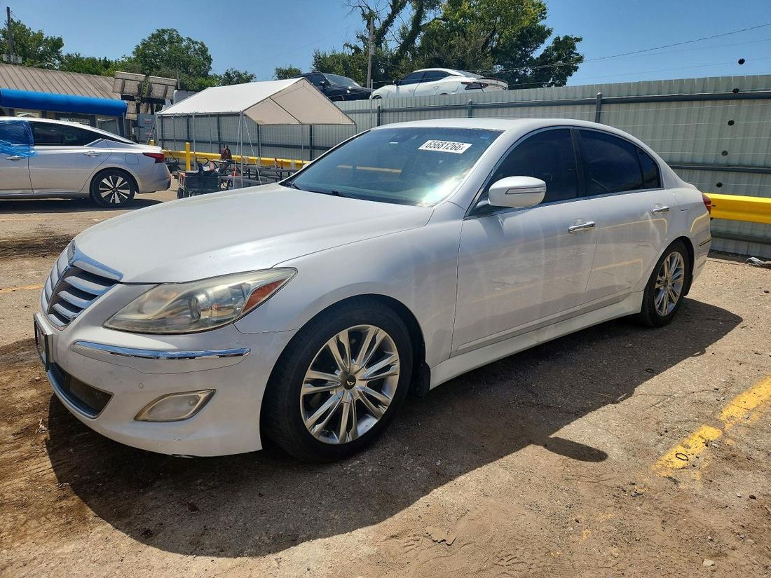 2013 HYUNDAI GENESIS
