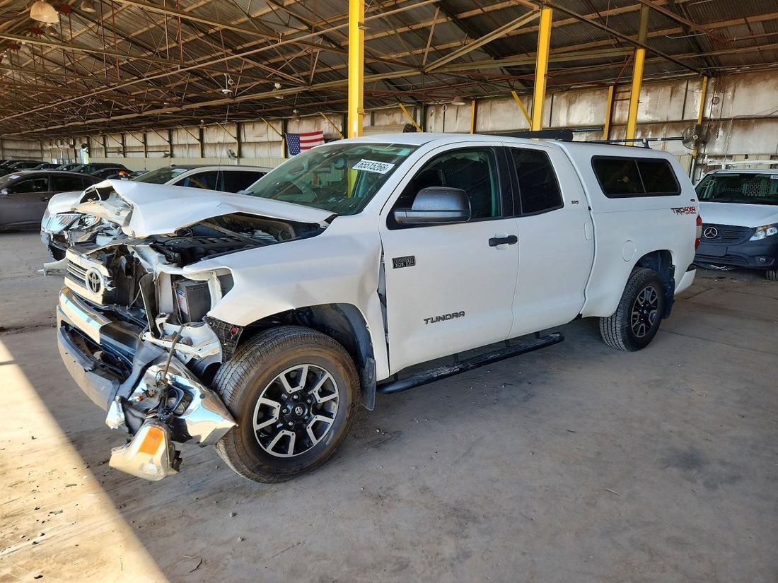 2017 TOYOTA TUNDRA
