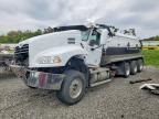 2004 MACK 600