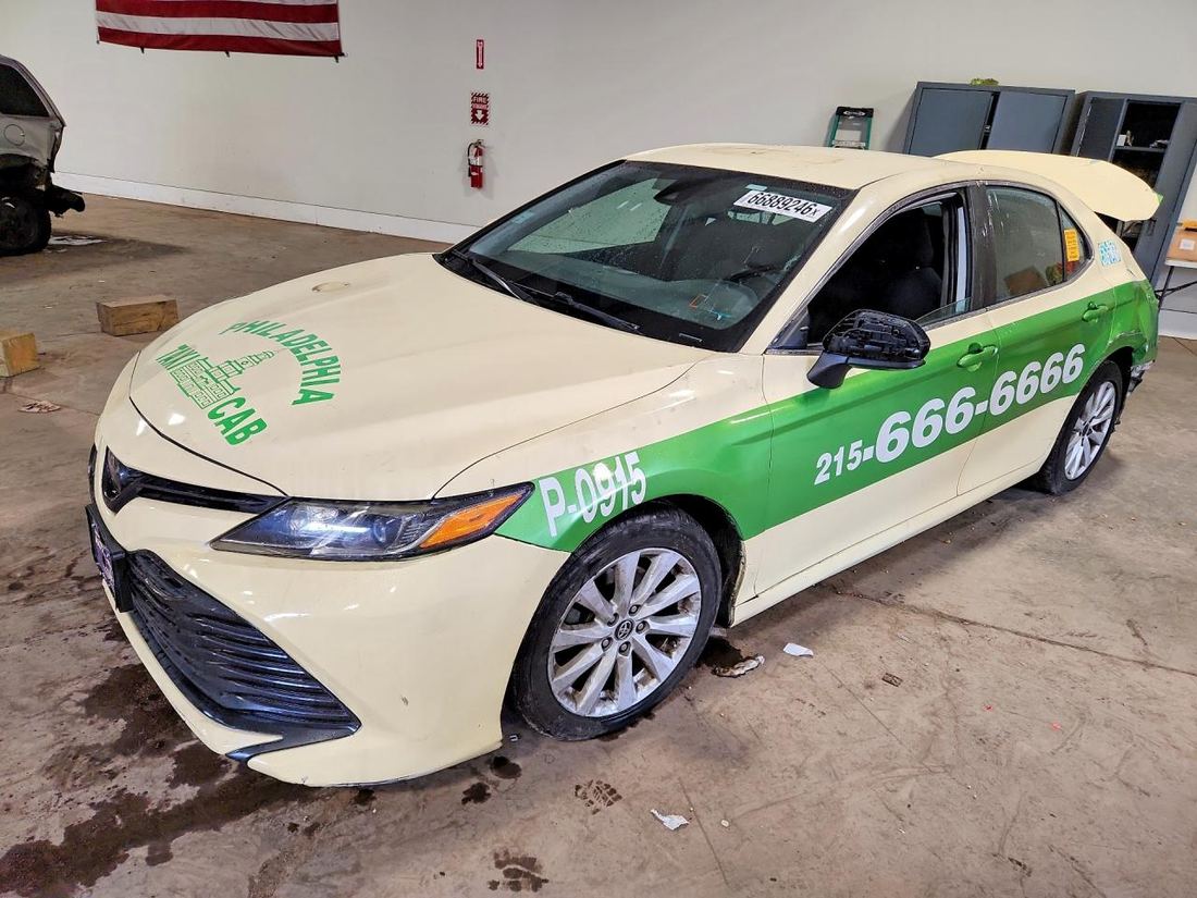 2019 TOYOTA CAMRY
