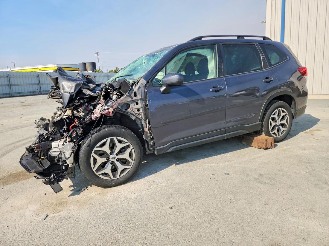2021 SUBARU FORESTER