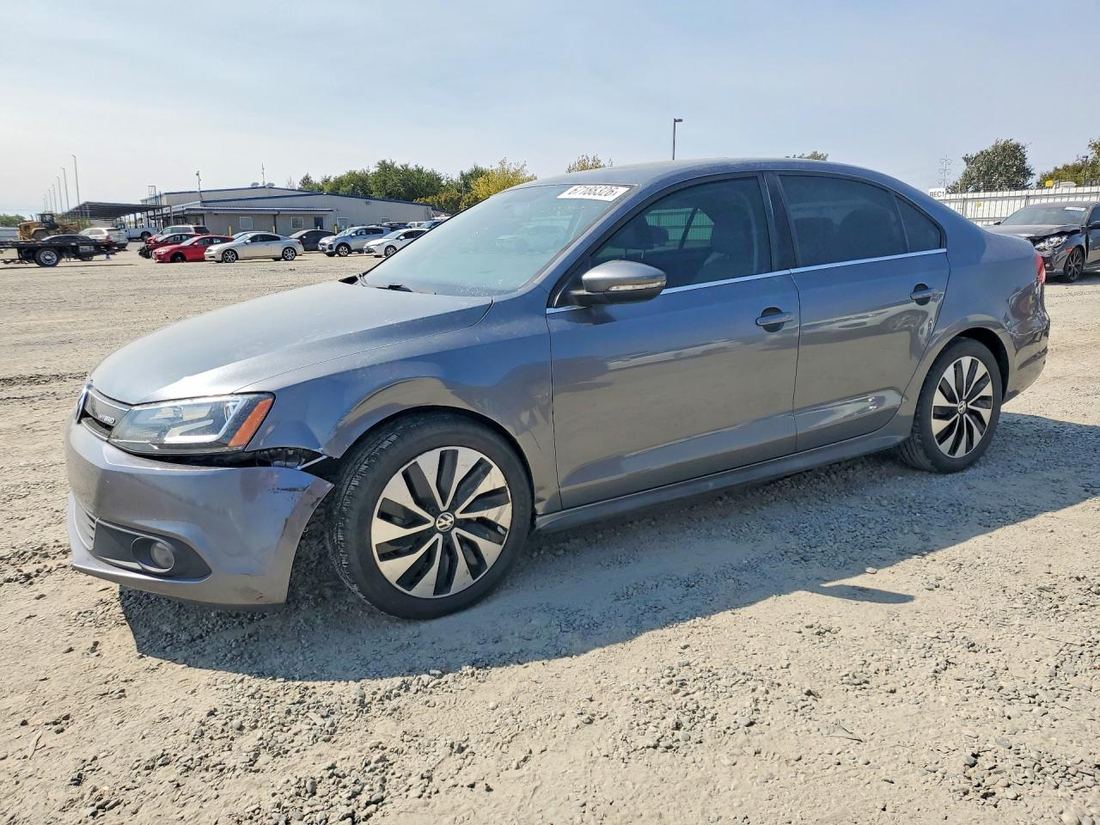 2013 VOLKSWAGEN JETTA