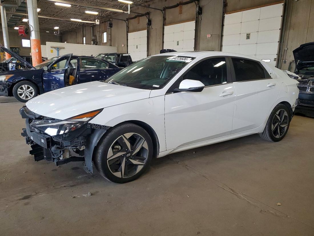 2022 HYUNDAI ELANTRA