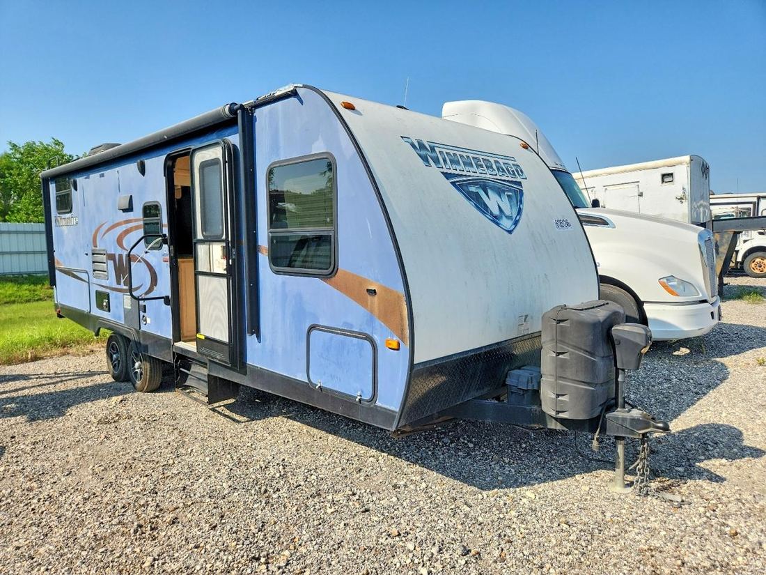 2017 WINNEBAGO MINNIE