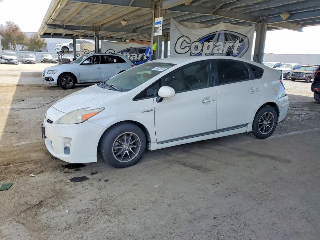 2011 TOYOTA PRIUS