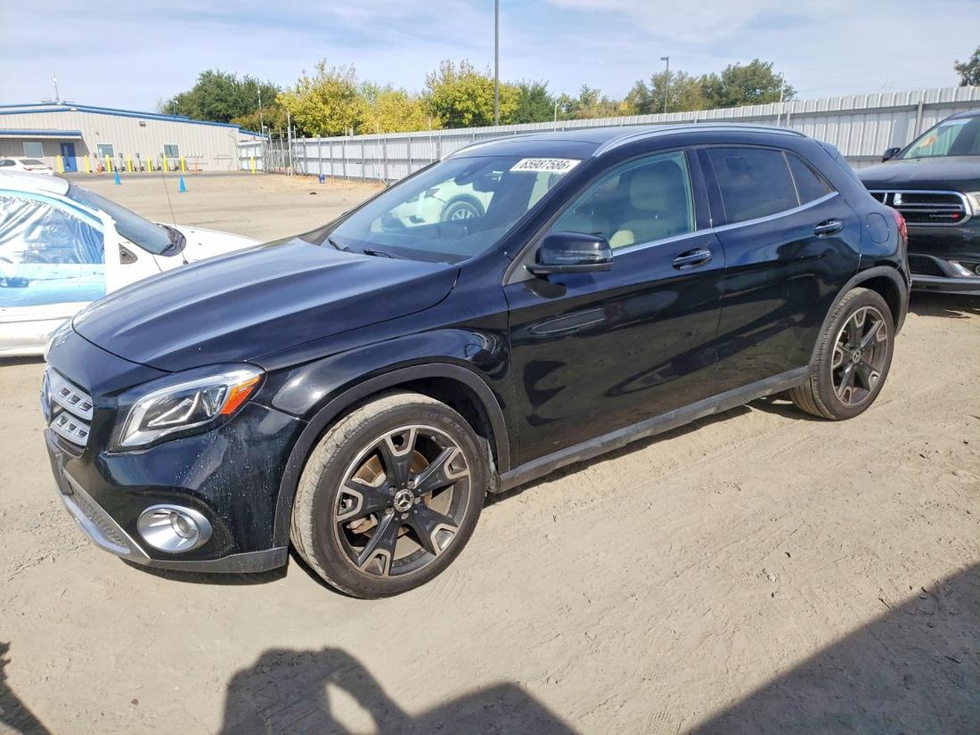 2020 MERCEDES-BENZ GLA