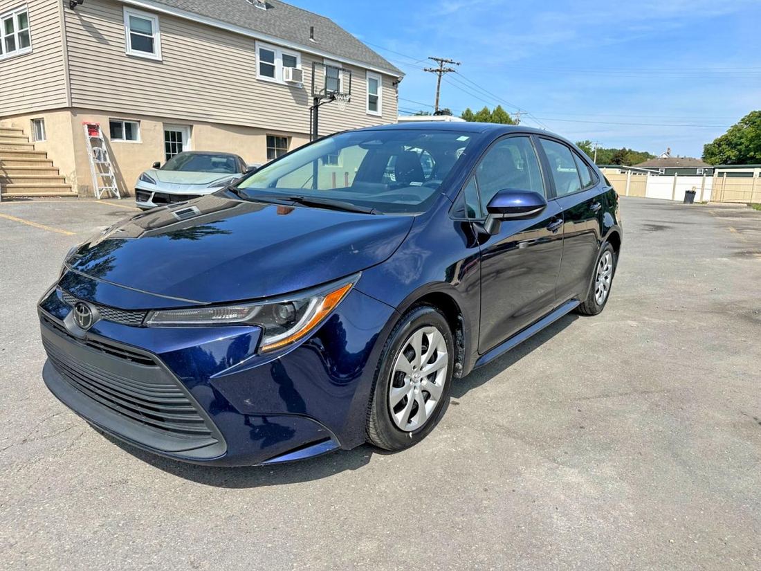 2025 TOYOTA COROLLA