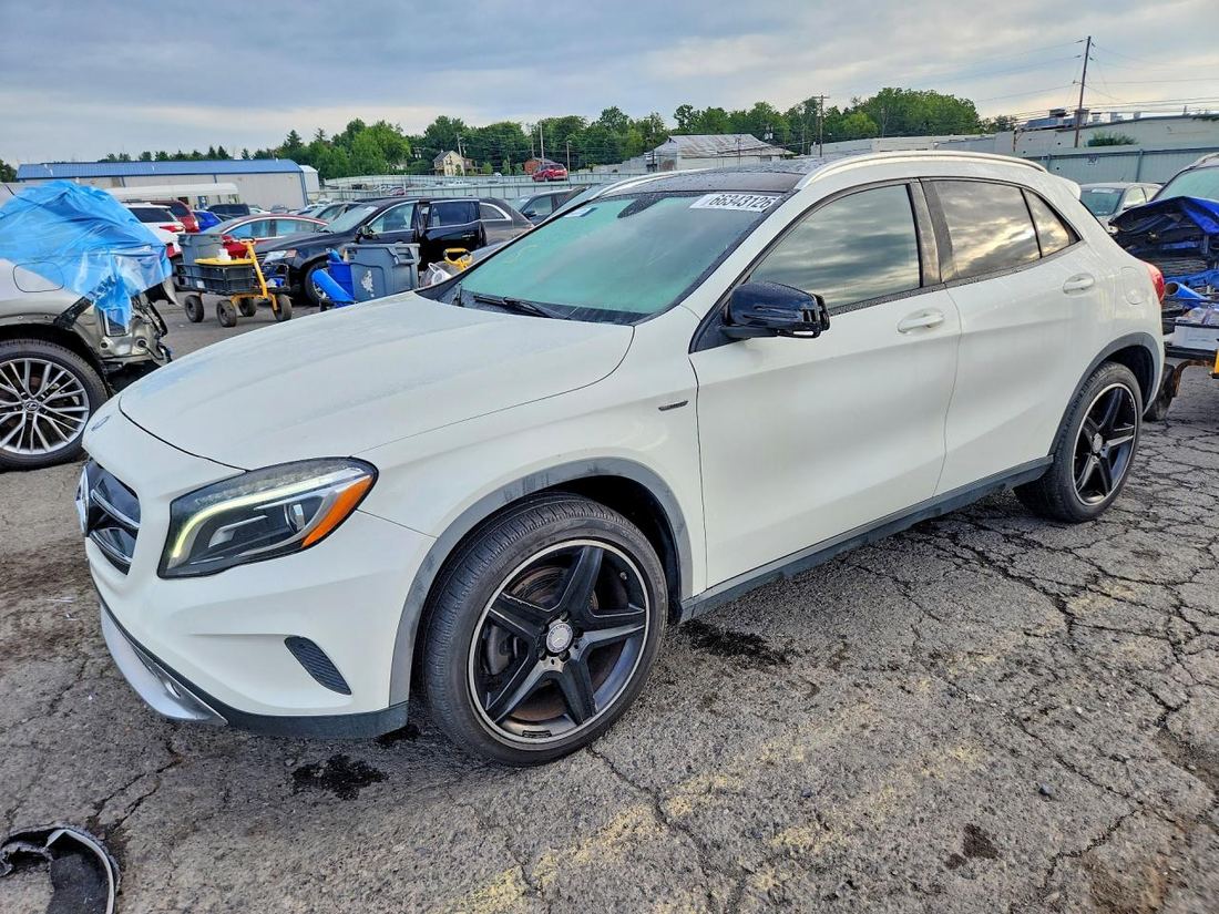 2015 MERCEDES-BENZ GLA