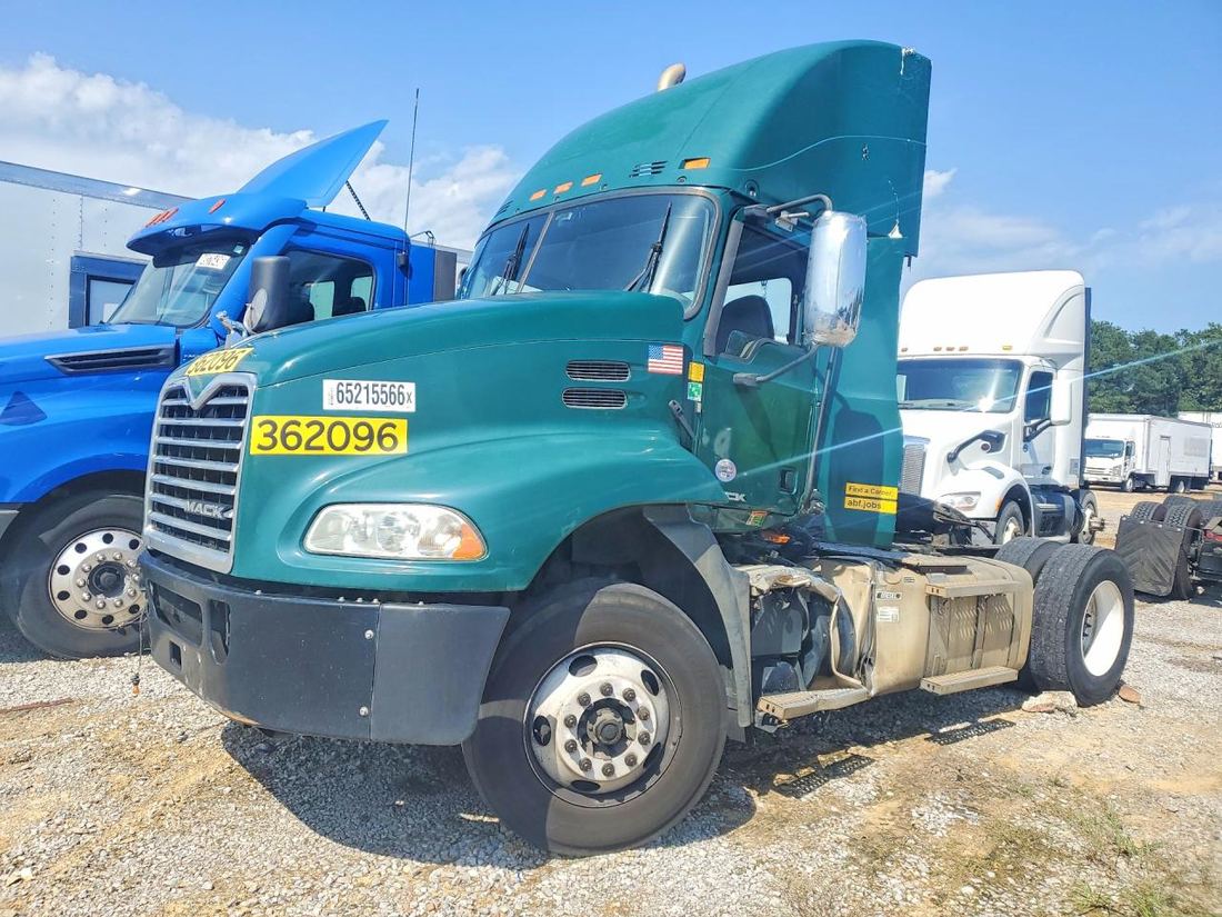 2017 MACK 600
