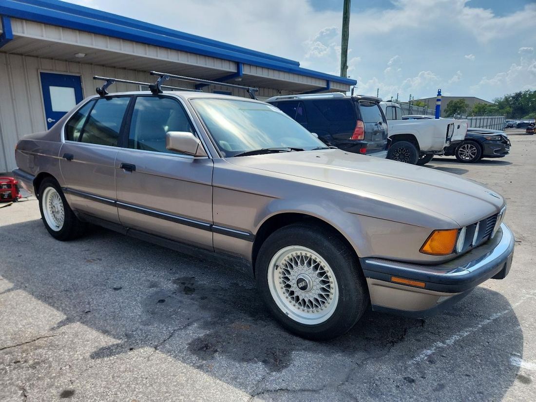 1989 BMW 735