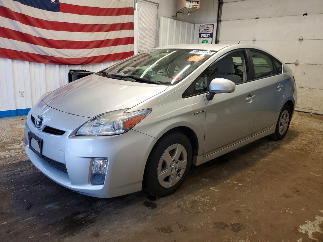 2011 TOYOTA PRIUS