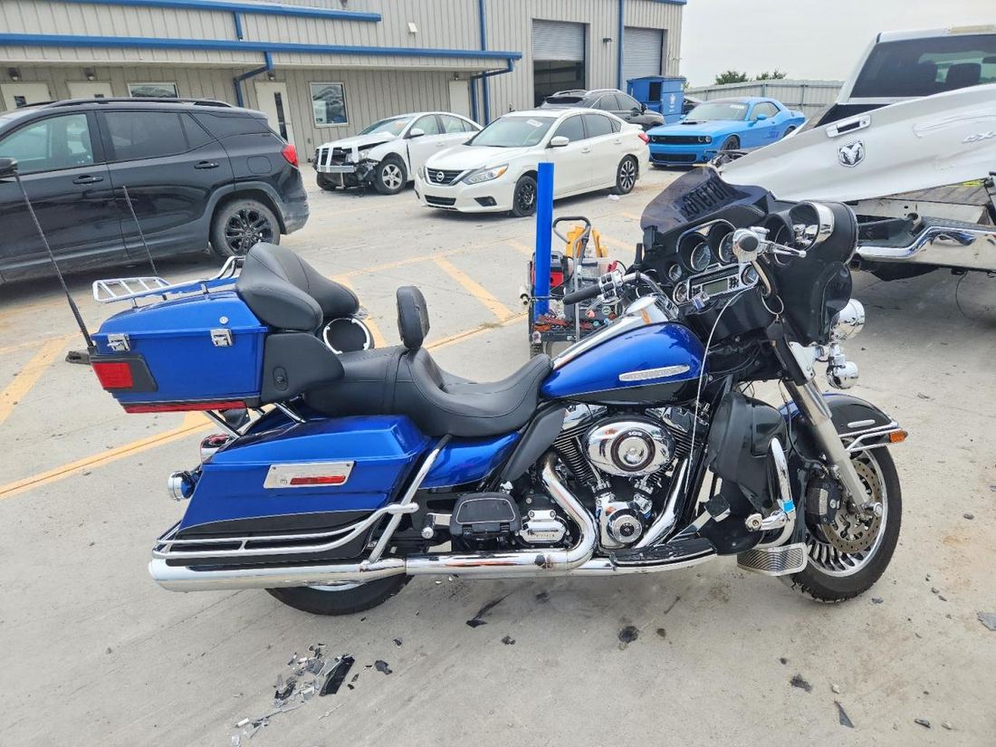 2010 HARLEY-DAVIDSON FLHTK