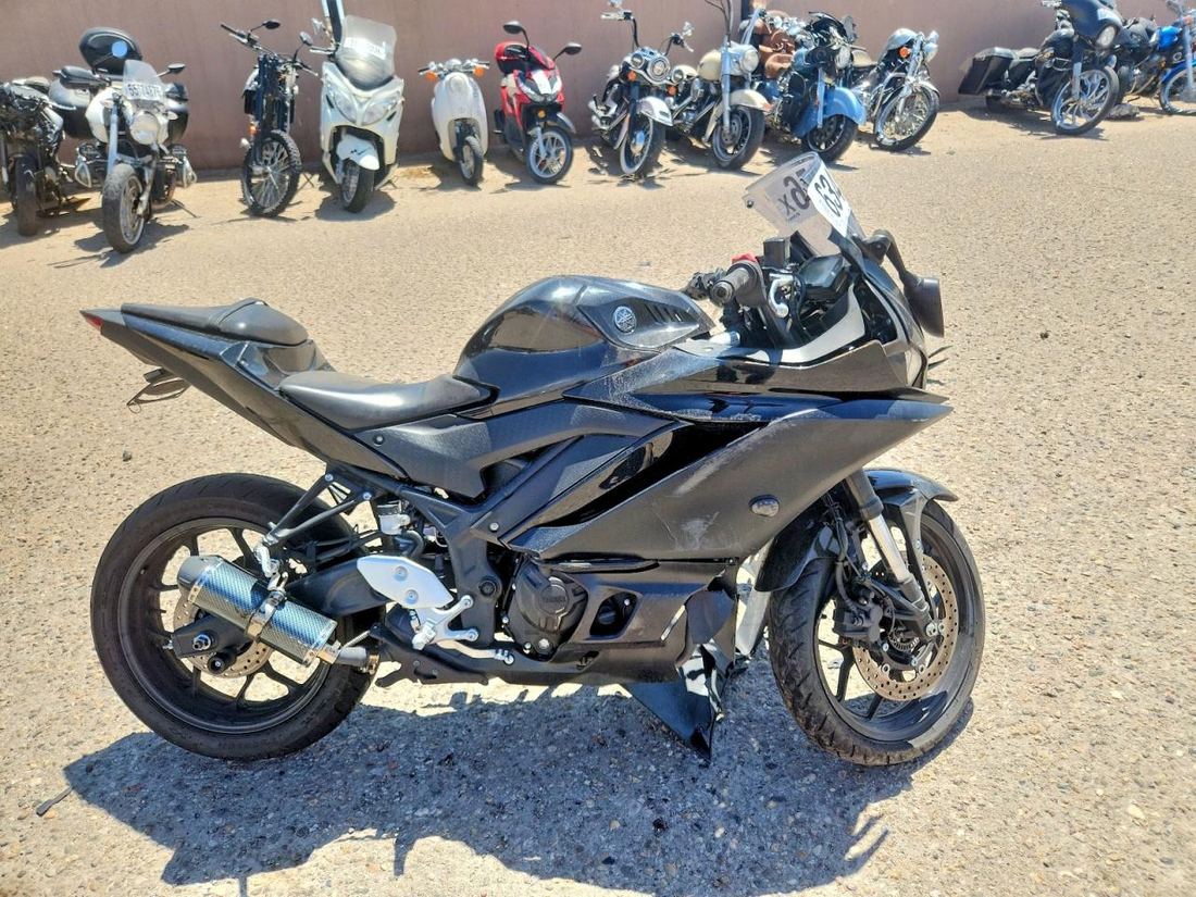 2023 YAMAHA YZFR3