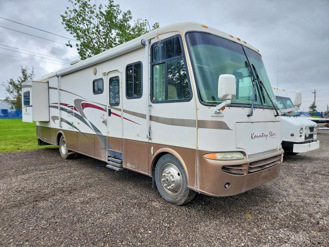 2003 WORKHORSE CUSTOM CHASSIS W22