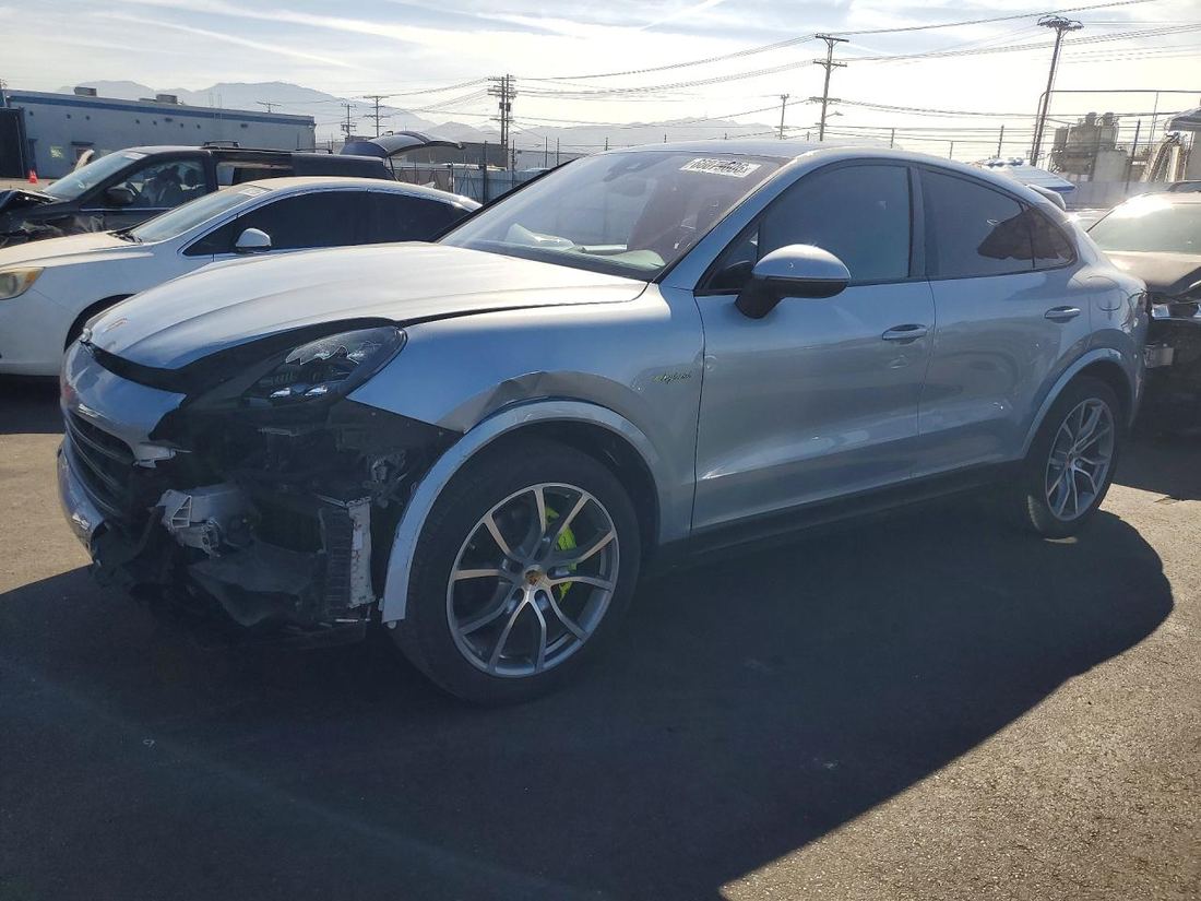 2022 PORSCHE CAYENNE