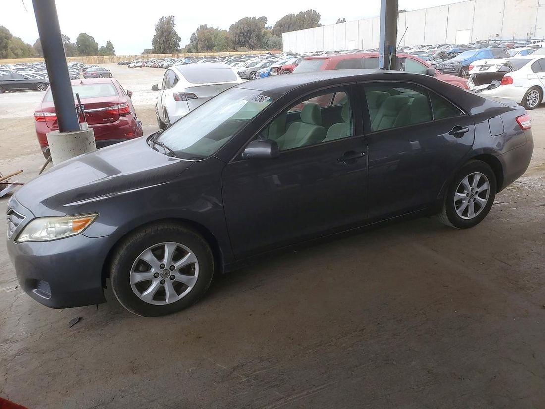 2011 TOYOTA CAMRY
