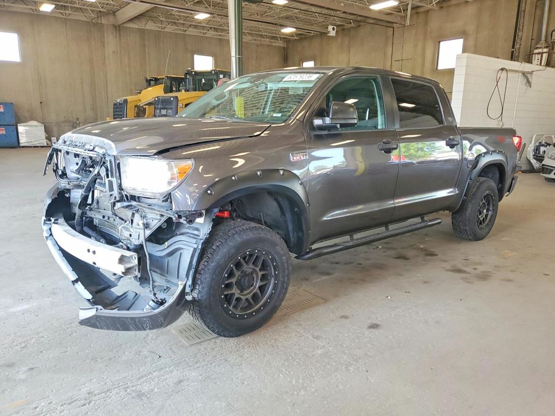 2013 TOYOTA TUNDRA