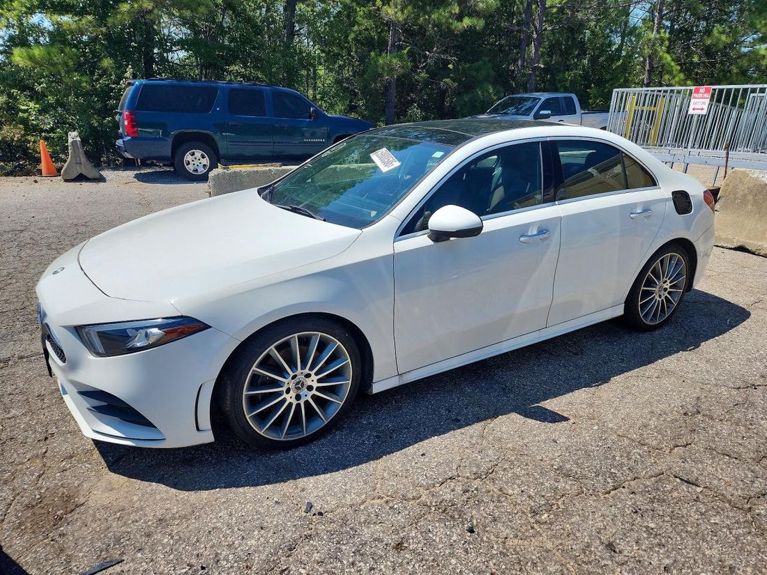 2019 MERCEDES-BENZ A