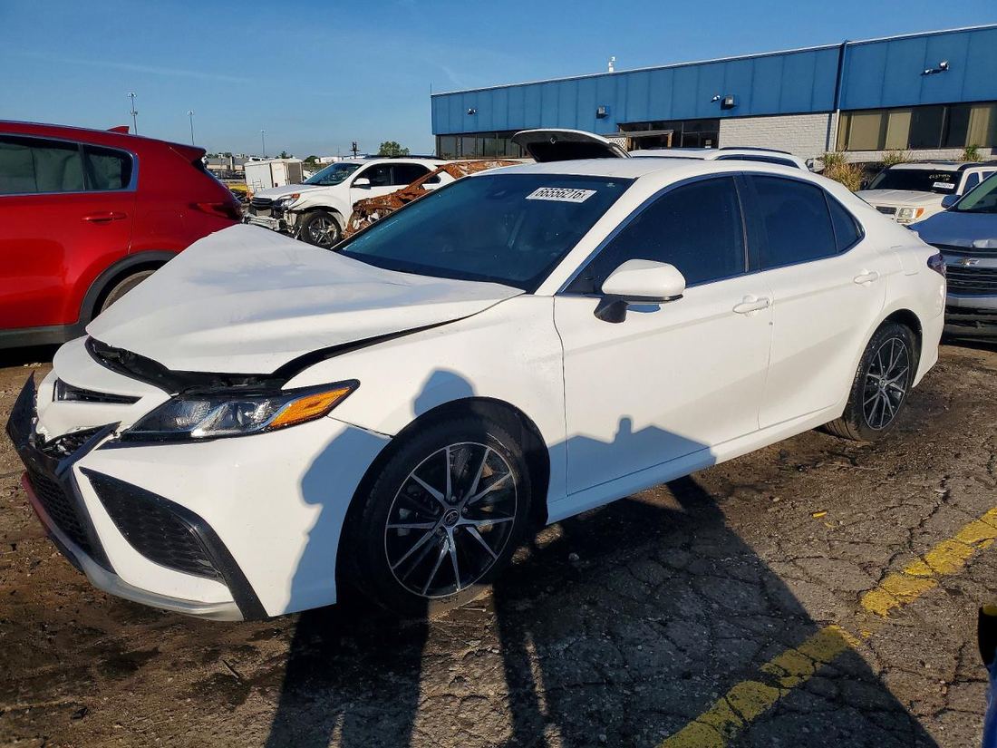 2023 TOYOTA CAMRY
