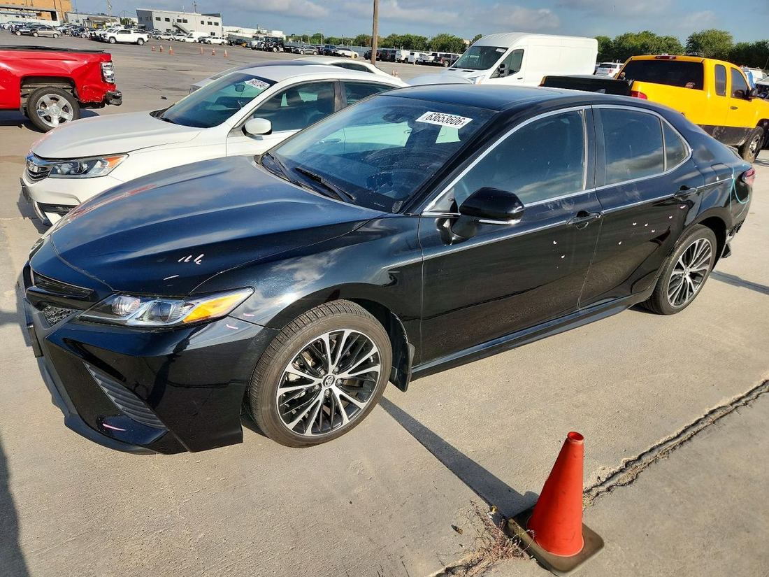 2018 TOYOTA CAMRY