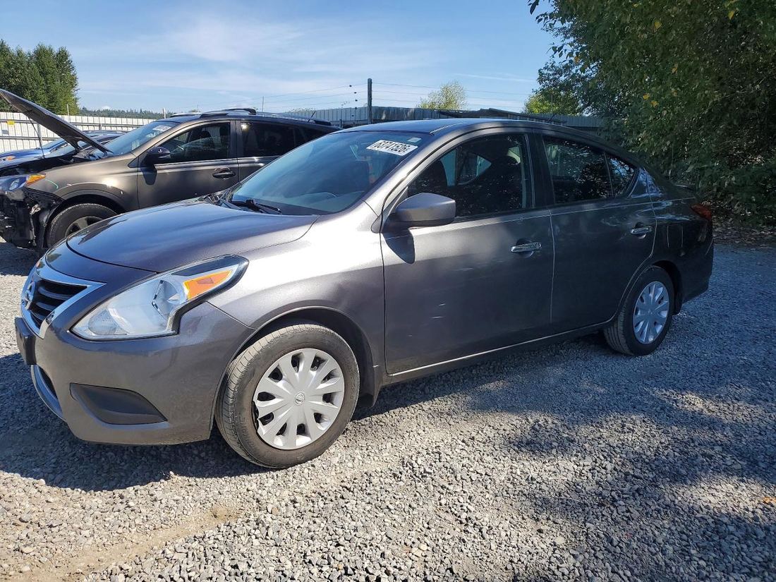 2017 NISSAN VERSA