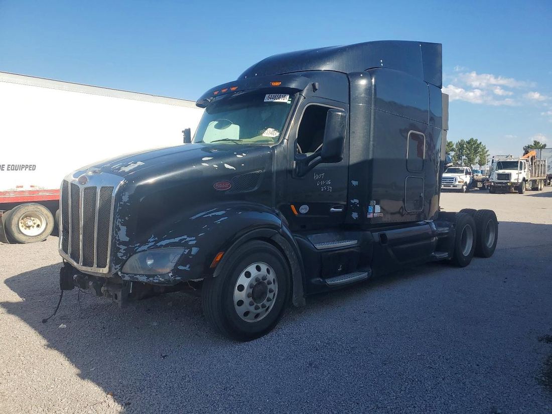 2017 PETERBILT 579