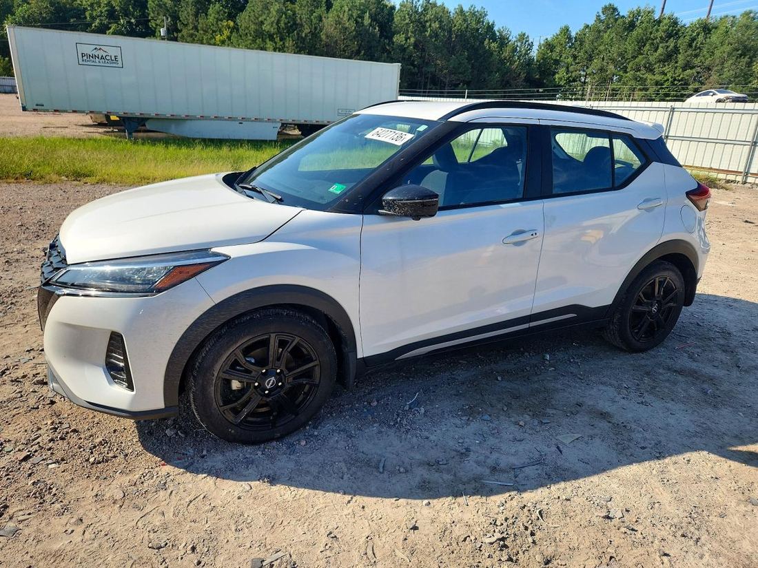 2024 NISSAN KICKS