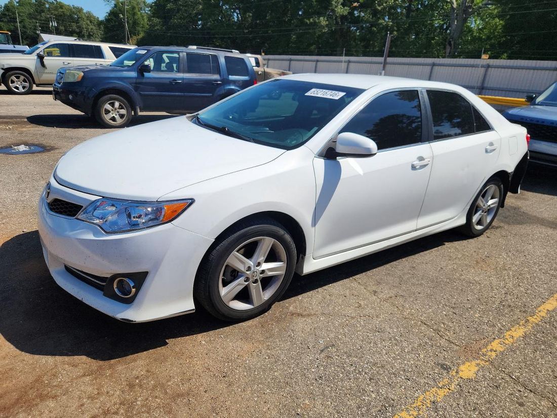 2014 TOYOTA CAMRY