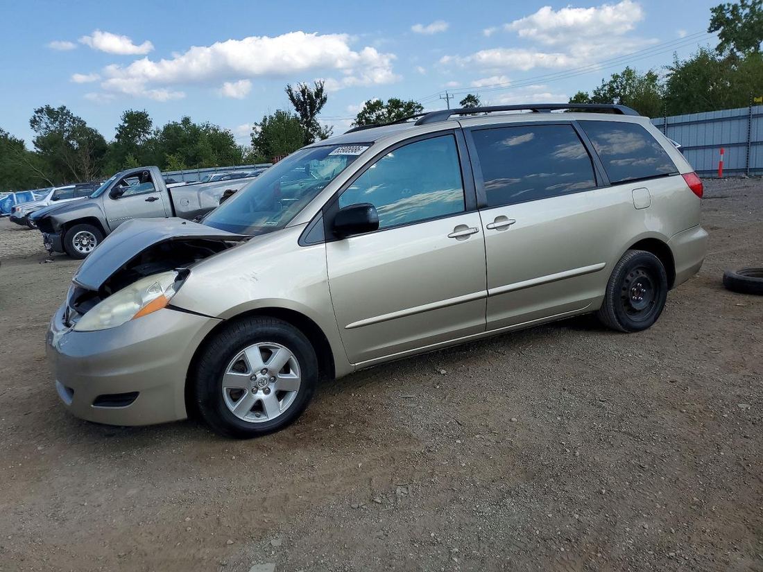 2009 TOYOTA SIENNA