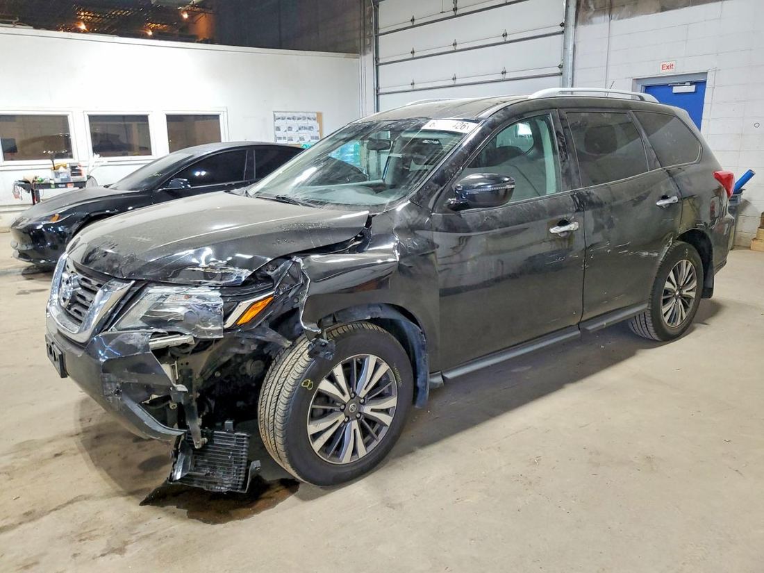 2017 NISSAN PATHFINDER
