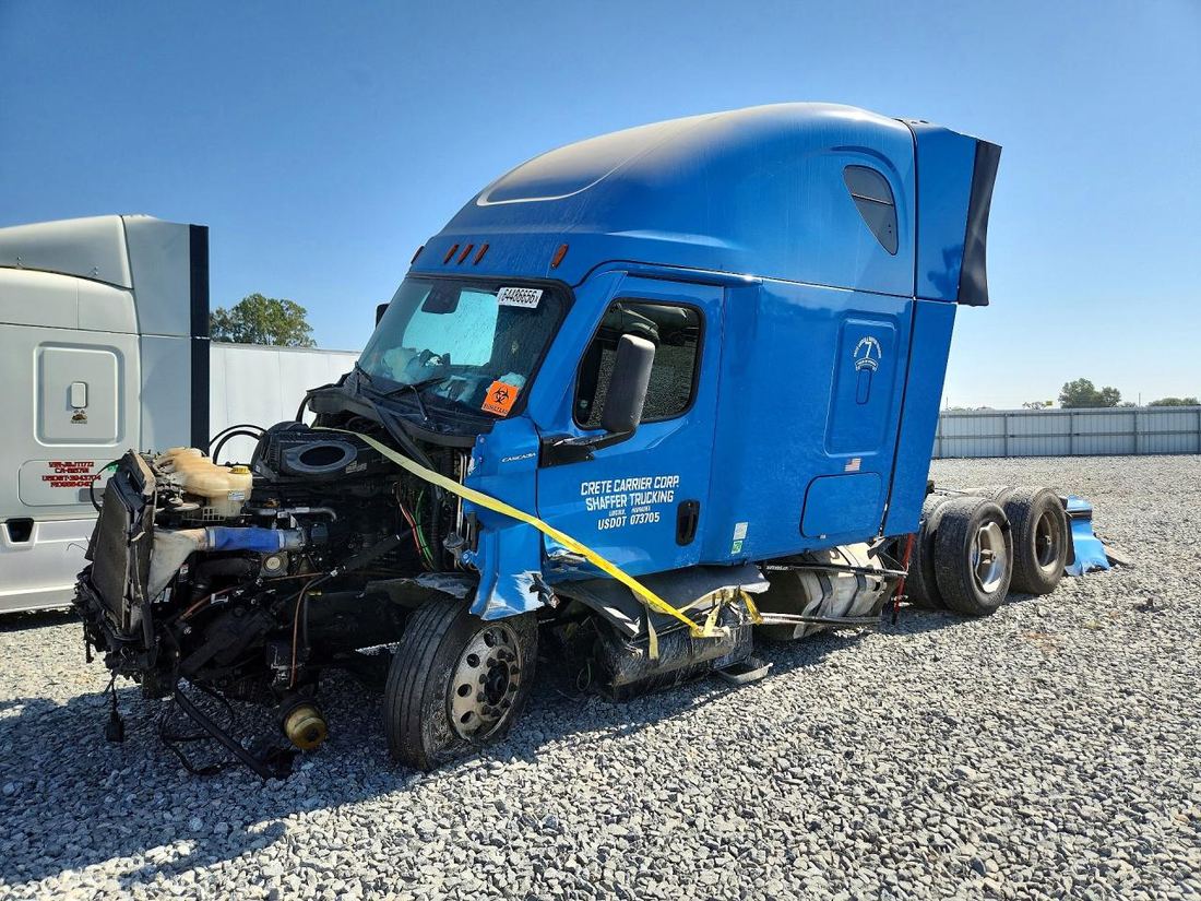 2021 FREIGHTLINER CASCADIA 126