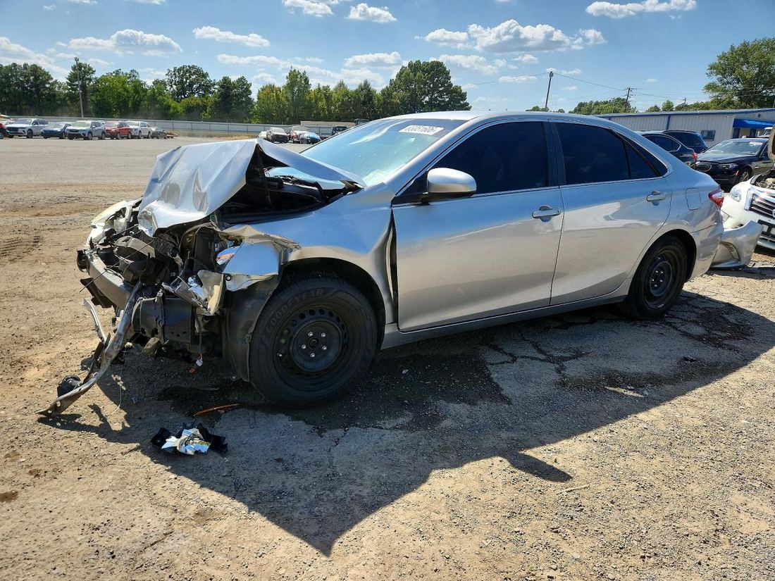 2017 TOYOTA CAMRY