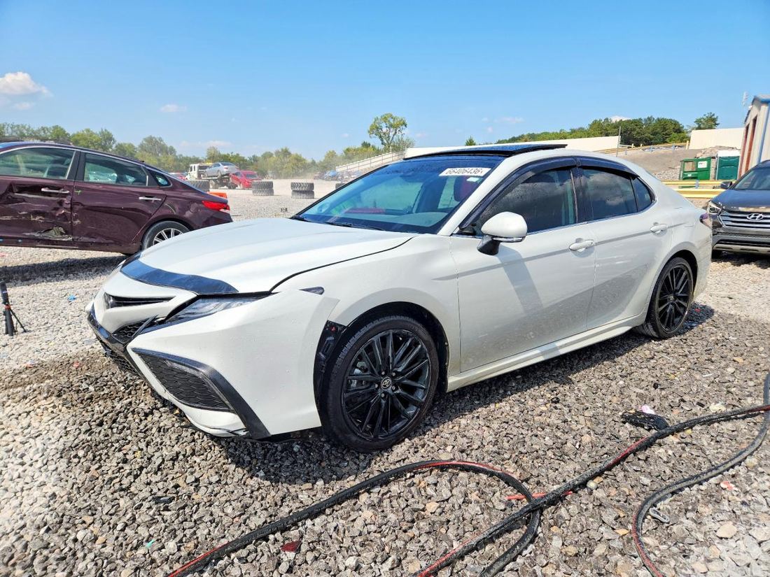 2023 TOYOTA CAMRY