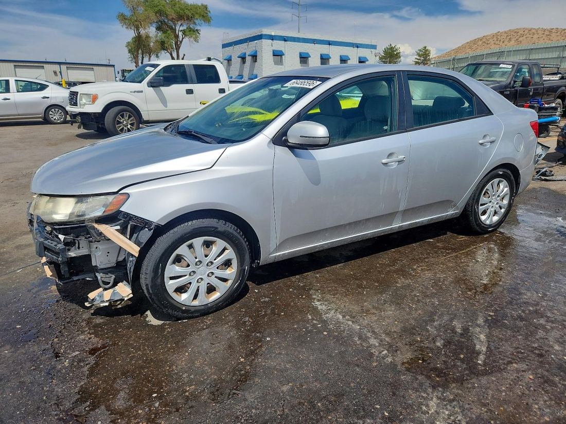 2013 KIA FORTE