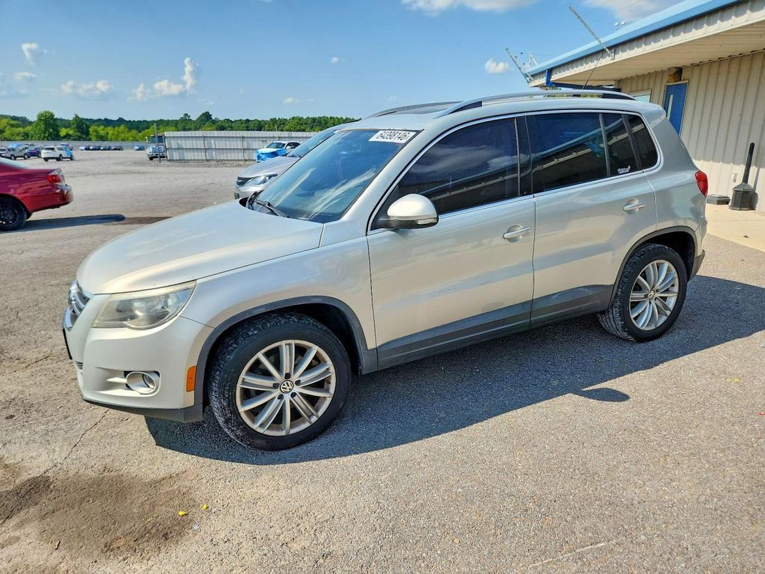 2011 VOLKSWAGEN TIGUAN