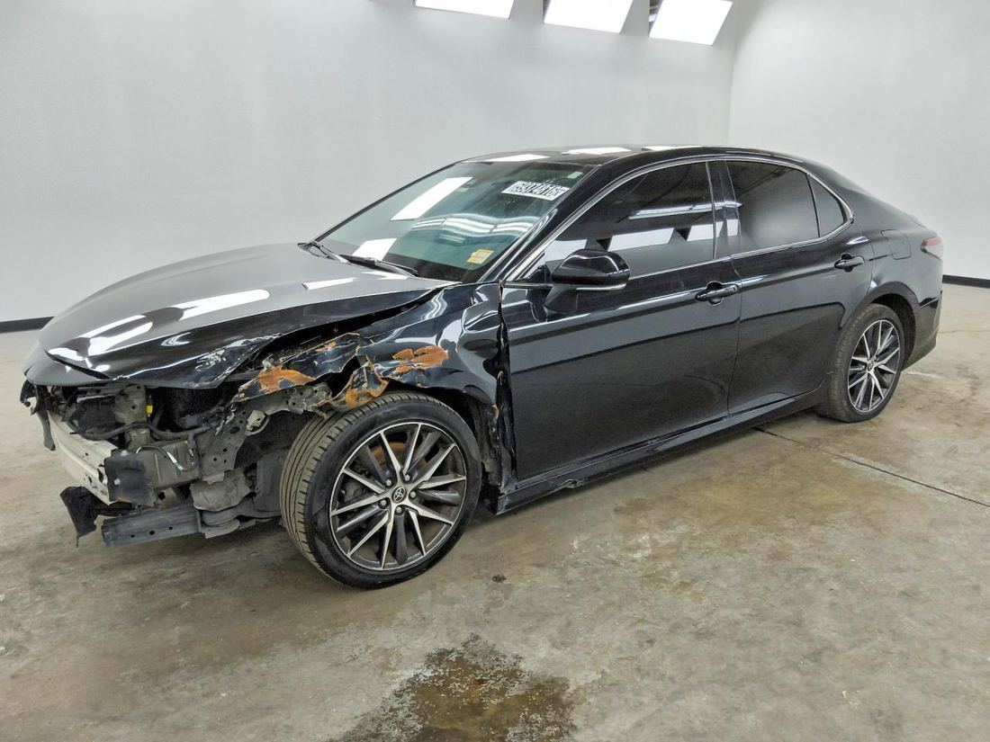 2023 TOYOTA CAMRY