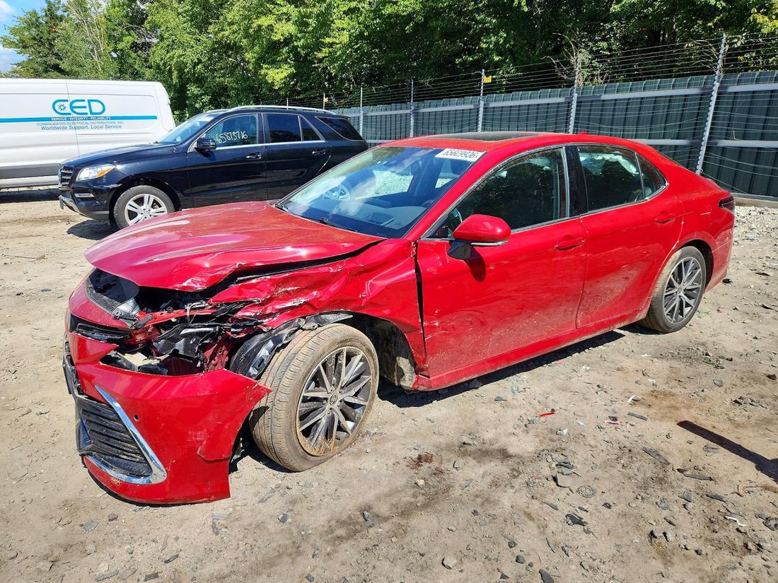 2024 TOYOTA CAMRY