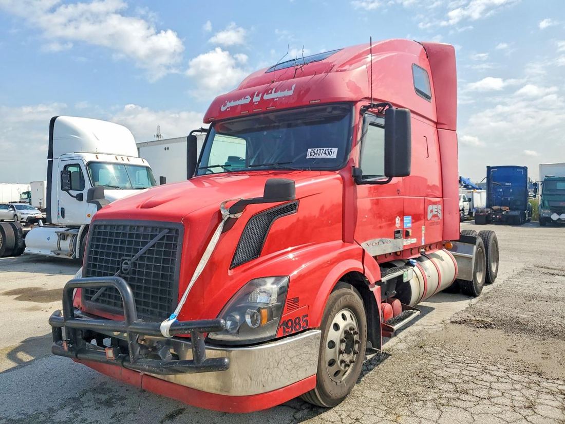 2011 VOLVO VNL
