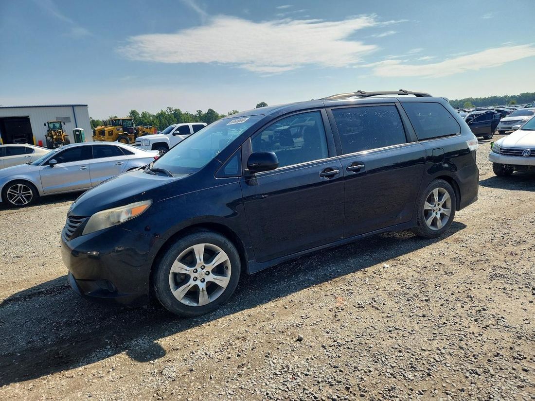 2012 TOYOTA SIENNA